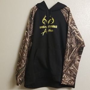 Realtree Camo and Black Sweatshirt